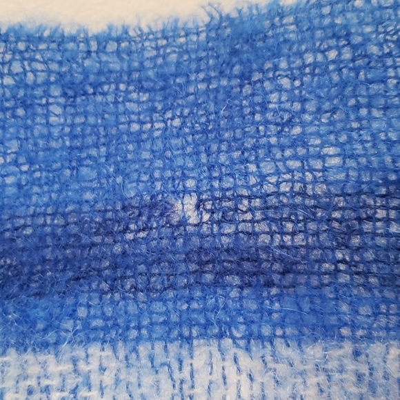 Winklemans made in England mohair and wool blend blue fringe scarf - Picture 3 of 6